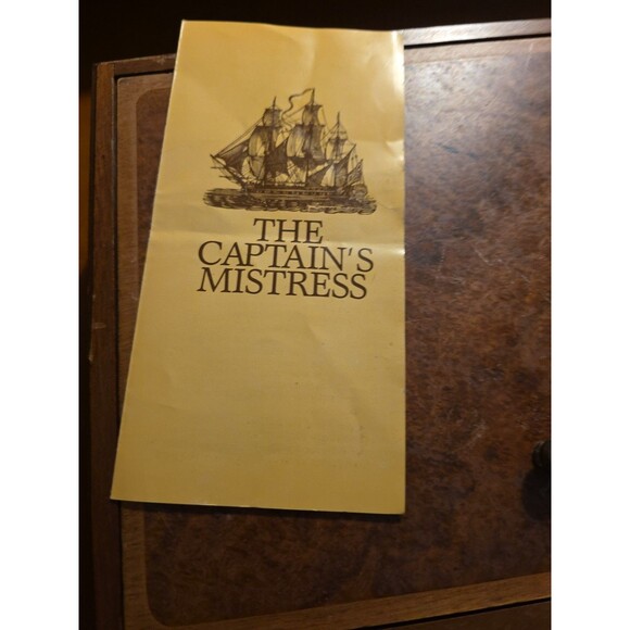 Captain's Mistress Game (Connect Four) Wood with Instructions Northwest Corner - Picture 7 of 12